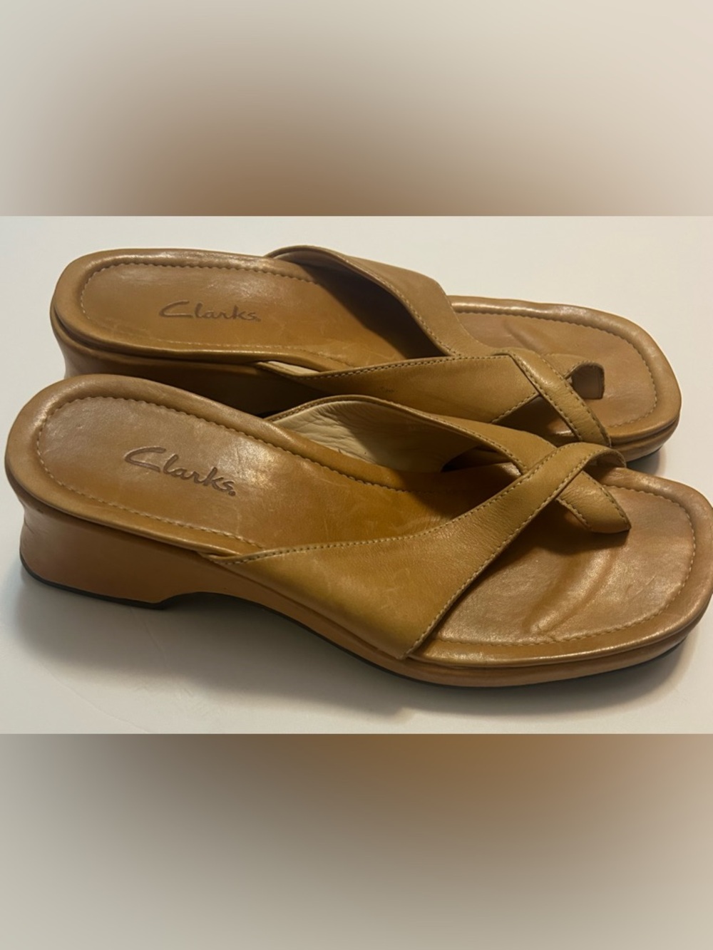 Y2K Clarks Women’s Tan Leather Slip-On Mules - Picture 2 of 7